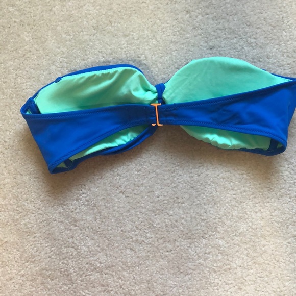 Victoria’s Secret bikini bandeau top - Picture 2 of 2